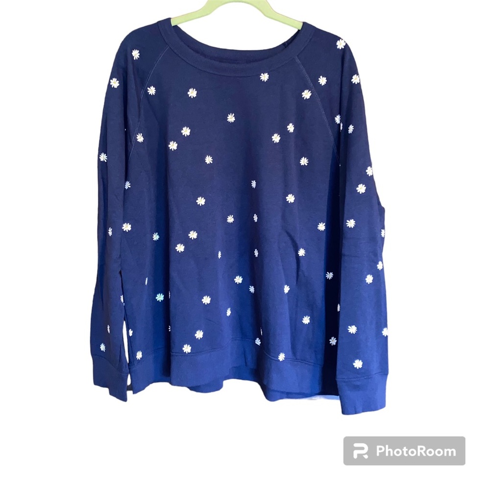 Old Navy - Size XXL - Navy blue sweatshirt with daisy print.